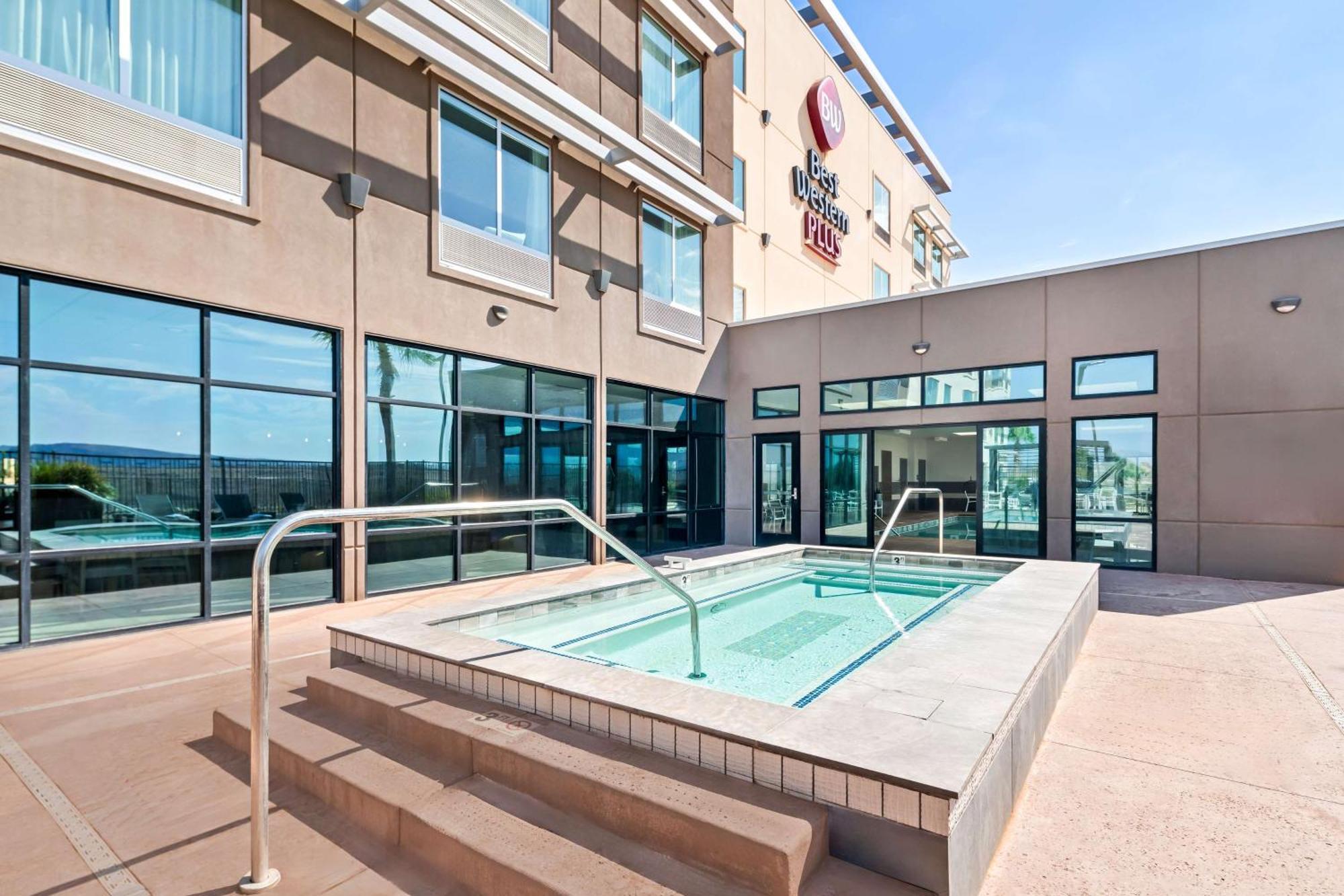 Best Western Plus Settlers Point Washington Exterior photo